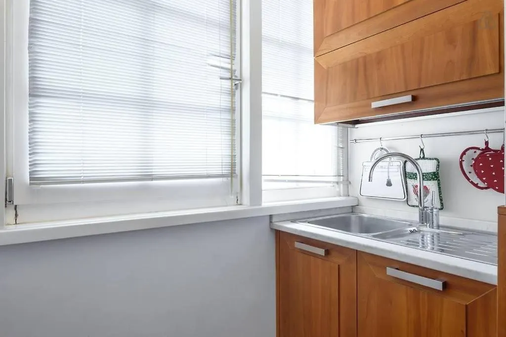Apartment Vatican Ideal Apt For Family/Couple, A/C, Jacuzzi Rome